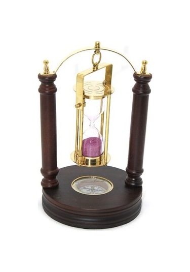 Pirinç Kum Saati Ve Pusula