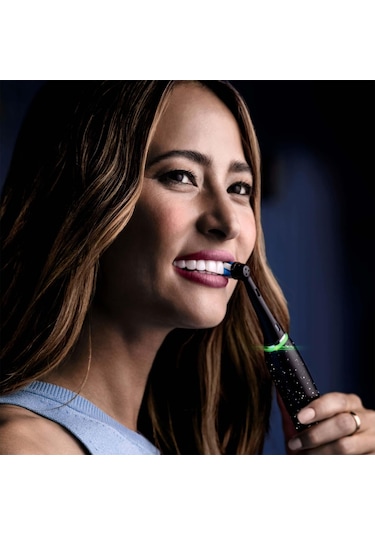 Oral-B iO 10 Şarjlı Diş Fırçası Kozmik Siyah