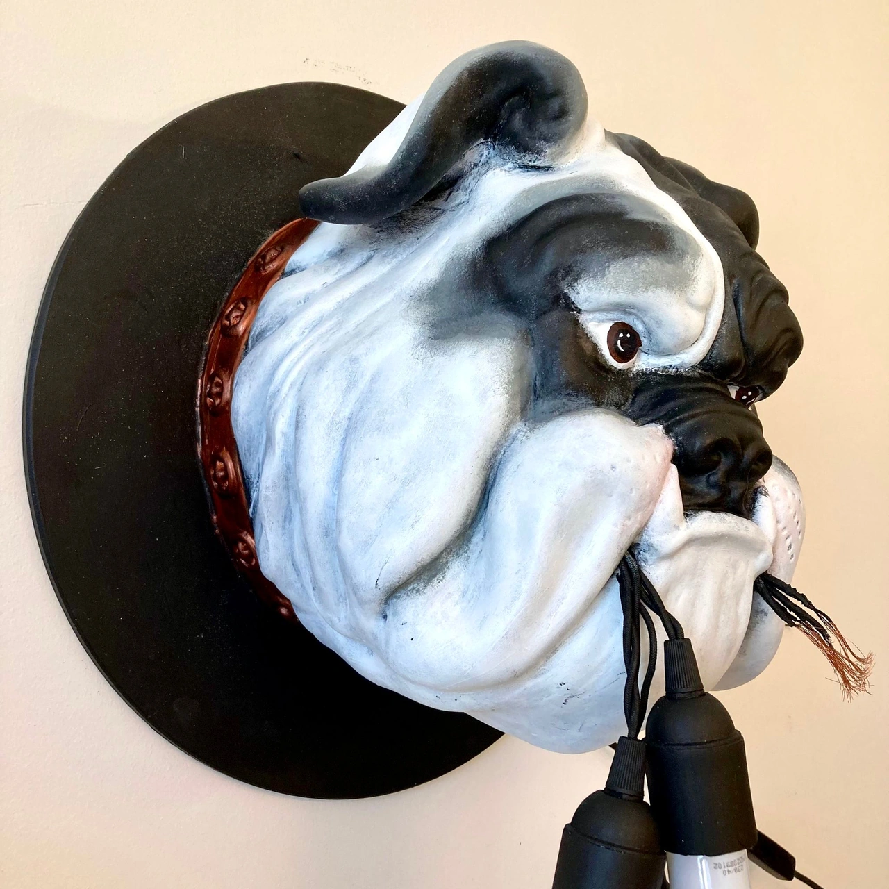 Duvar Buldog Aydınlatma Abajur Siyah Beyaz