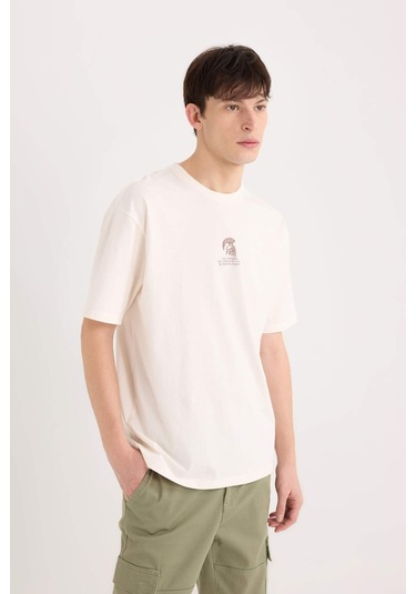 DeFacto %100 Pamuk Boxy Fit Bisiklet Yaka Sırt Baskılı Kısa Kollu Tişört D9344AX25SPER83 DeFacto %100 Pamuk Boxy Fit Bisiklet Yaka Sırt Baskılı Kısa Kollu Tişört D9344AX25SPER83