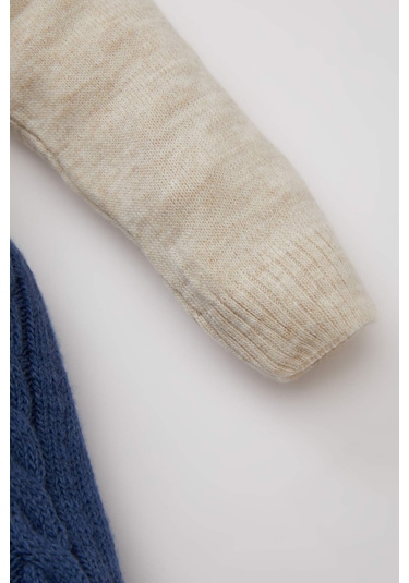 Defacto Erkek Bebek 2'li Takım Uzun Kollu Nakış Bisiklet Yaka Triko Kazak Ayarlanabilir Askılı Örgü Desenli Triko Salopet C9592A524AUBE341 Mavi