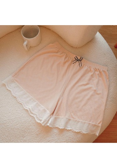 Pembe Kadın Yumuşak Rahat ve Elastik Dantel Kenarlı Çok Yönlü Şort Pembe