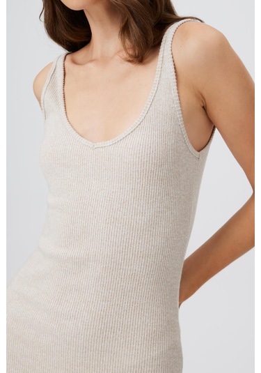 ASKILI V YAKA ELBİSE BEJ