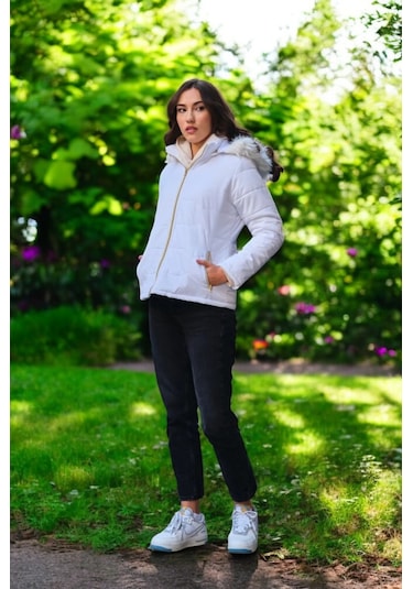 Barbora Kışlık Kürklü Kapüşonlu Şişme Kadın Mont Beyaz
