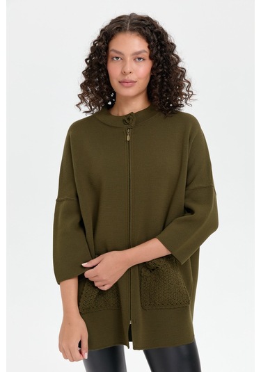 Kadın Dik Yaka Cebi Gül İşlemeli Fermuarlı Kısa Panço Haki Haki