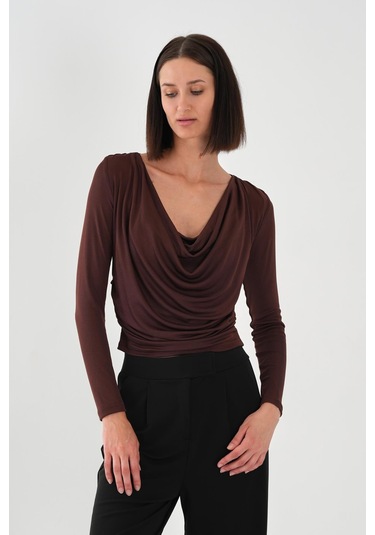 Alexandergardı Degaje Yaka Dökümlü Bluz Kahverengi