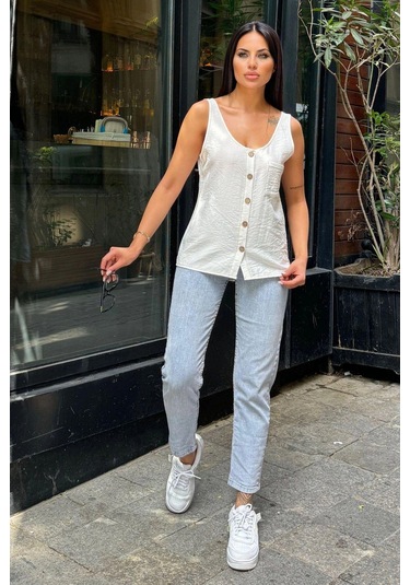 Kadın Ekru Yuvarlak Yaka Ve Düğme Detaylı, Kalın Askılı Keten Atlet Bluz Ekru