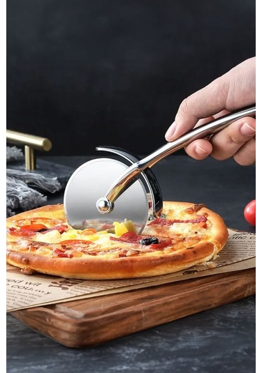 Paslanmaz Çelik Pizza Kesici Döner Bıçaklı Pratik Ergonomik Mutfak Aparatı Çelik
