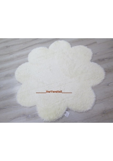 Doğuş Tavşan Tüyü Krem 140 x 140Cm Papatya Şeklinde Halı