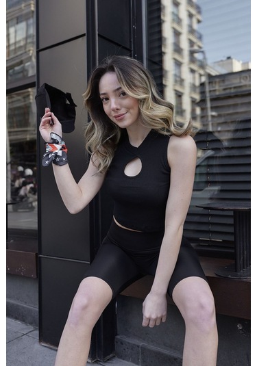 Yüksek Bel Biker Tayt Toparlayıcı Spor Şort Siyah