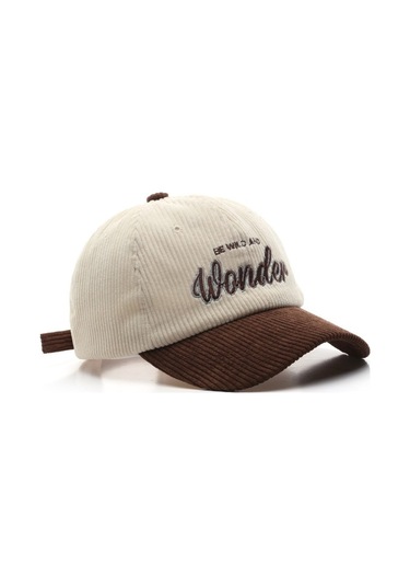 Kadife Kumaştan Yapılmış Şık Ve Konforlu Fitilli Bayan Şapka Modası Kahverengi