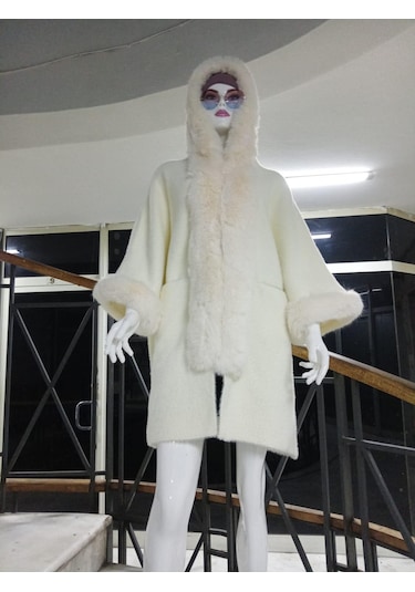 Bohem Stil İtalyan Angora Cepli Kapüşonlu Kürklü Kaban 85 Cm -8901 Ekru