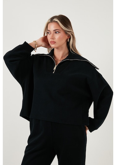 Lela Pamuklu Oversize Fit Yarım Fermuarlı Yaka Uzun Kollu Triko Bayan Takım 68351218 Siyah Lela Pamuklu Oversize Fit Yarım Fermuarlı Yaka Uzun Kollu Triko Bayan Takım 68351218 Siyah