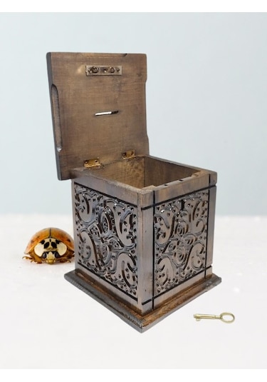 Maraş Oyma Ahşap Kumbara Sandık Tip Box Kutusu Büyük Boy Ceviz Ahşap Dikey Kumbara