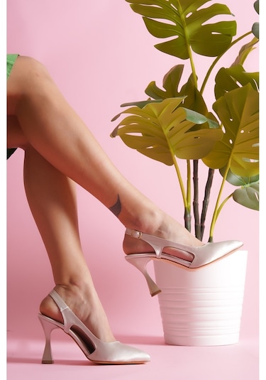 Duck Bej Saten Yanları Açık Topuklu Ayakkabı