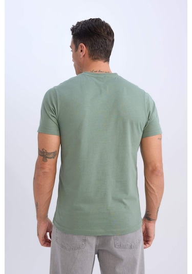 DeFacto %100 Pamuk Regular Fit V Yaka Pamuklu Basic Düz Kısa Kollu Tişört D7938AX25SPKH458