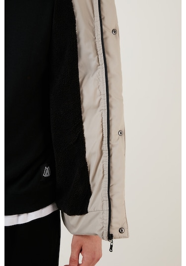 Buratti Slim Fit Çıkarılabilir Suni Tüylü Kapüşonlu Şişme Erkek Mont 5760076 Taş-Siyah Buratti Slim Fit Çıkarılabilir Suni Tüylü Kapüşonlu Şişme Erkek Mont 5760076 Taş-Siyah