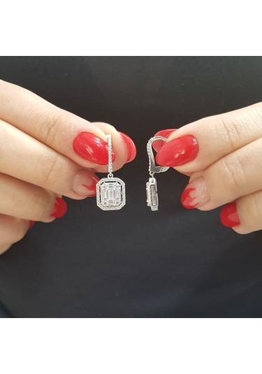 Lova 1,36 Karat Baget ve Dört Köşe Pırlanta Küpe - 3030050