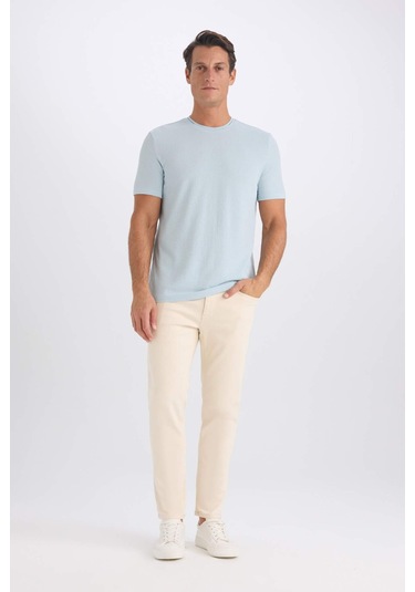 DeFacto Slim Fit Dar Kesim Bisiklet Yaka Kısa Kollu Krinkıl Kısa Kollu Tişört D7225AX25SPBE771 DeFacto Slim Fit Dar Kesim Bisiklet Yaka Kısa Kollu Krinkıl Kısa Kollu Tişört D7225AX25SPBE771