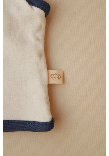 Balık Nakışlı Çift Taraflı Yelek Krem