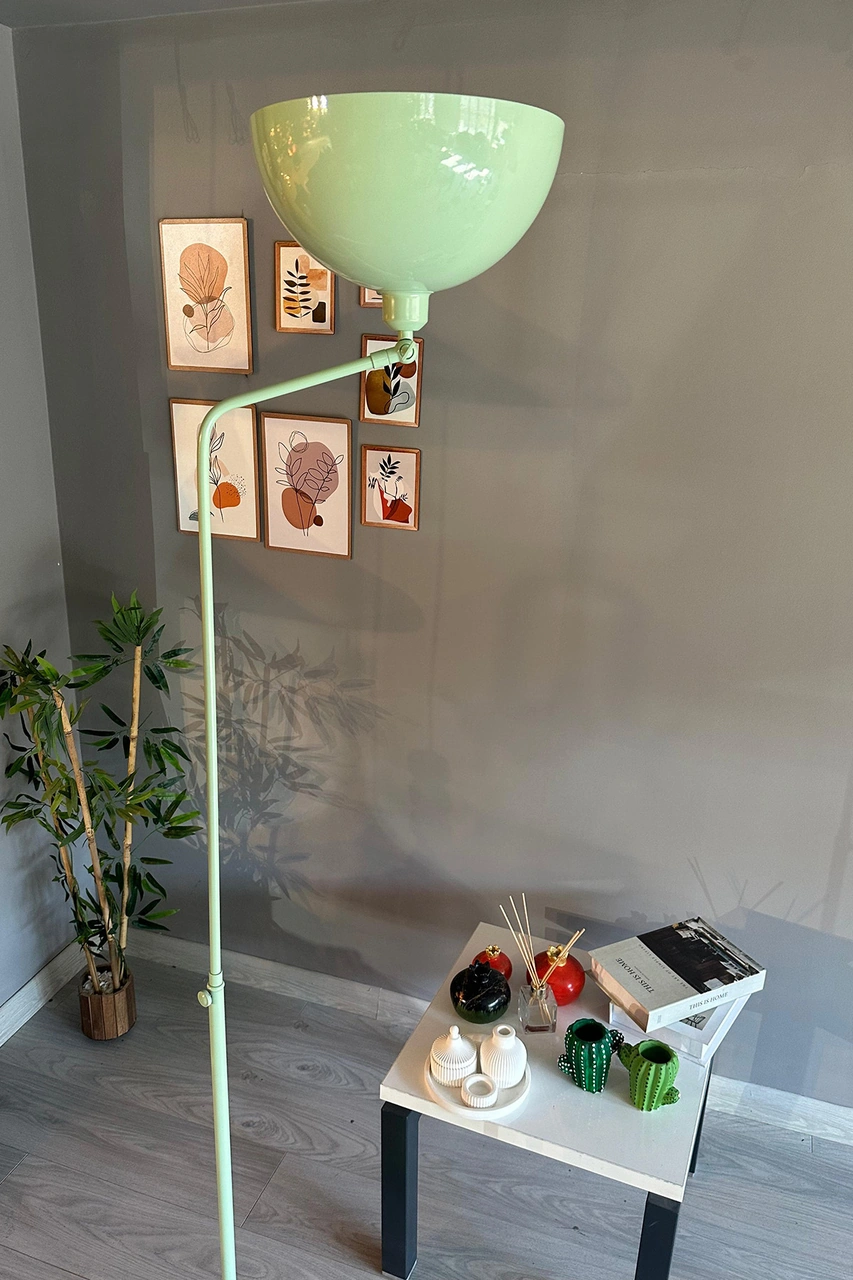 Lambader Hareketli Başlık Modern Dekoratif Metal Oturma Odası Çalışma Odası Zemin Lambası Su Yeşili