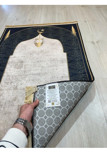 Seccade Diz Ağrıtmayan Yumuşak Gold Saçaklı Seccade Ve Namazlık Siyah - Altın