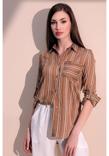 Kadın Kahverengi Uzun Kol Özel Kumaş Tek Cep Gömlek Dik Çizgili Arkası Uzun Basic Kesim Gömlek Kahve