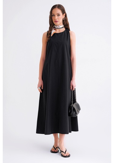 4690 Kadın Bisiklet Yaka Sıfır Kol Midi Paraşüt Elbise Siyah Siyah