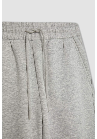 DeFacto Standart Fit Kalın Jogger Eşofman Altı Bel Paça Lastikli Basic Düz Uzun Boy S7370AZ24WNGR256 DeFacto Standart Fit Kalın Jogger Eşofman Altı Bel Paça Lastikli Basic Düz Uzun Boy S7370AZ24WNGR256