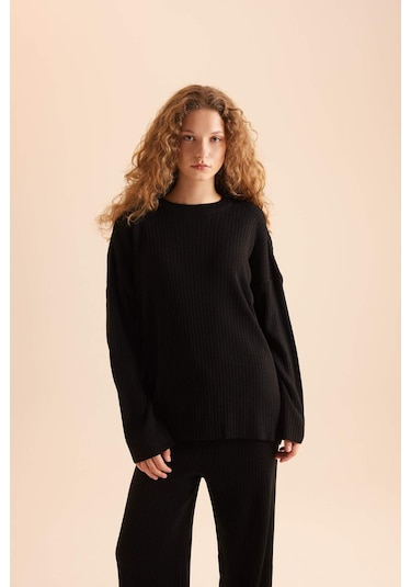 DeFacto Relax Fit Bisiklet Yaka Uzun Kollu Üst Beli Lastikli Uzun Alt D5232AXNSBK27