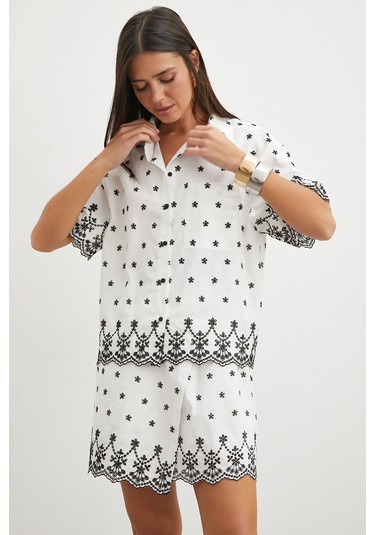 Uterpe Boxy Fit Kısa Kollu Brodeli Gömlek Beyaz