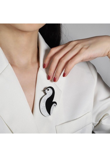 Blucome El Yapımı Akrilik Hayvan Penguen Broş Kadın Erkek Güzel Oturma Pet Rahat Parti Broş Pin Takı Aksesuarları Siyah