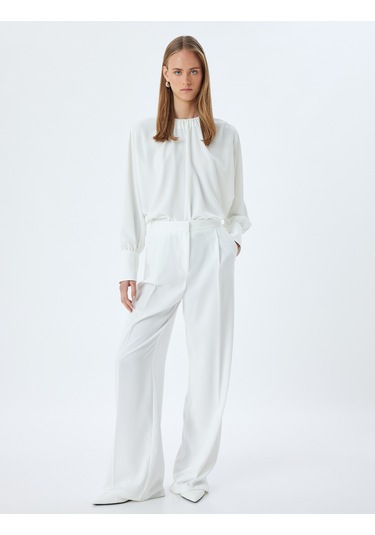Koton Uzun Kollu Bluz Manşetli Yuvarlak Drapeli Yaka Krep Kumaş Kırık Beyaz 5wak60087uw Ekru Koton Uzun Kollu Bluz Manşetli Yuvarlak Drapeli Yaka Krep Kumaş Kırık Beyaz 5wak60087uw Ekru