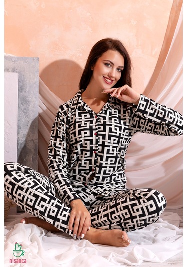 Nisanca Kışlık Düğmeli Ekose Desen Yılbaşı Temalı Kadın Süet Pijama Takımı Beyaz