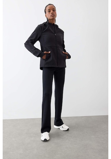 Defacto Defactofit Flare Fit İspanyol Paça Standart Boy Modal Sporcu Pantolon E8957ax25aubk81 Siyah