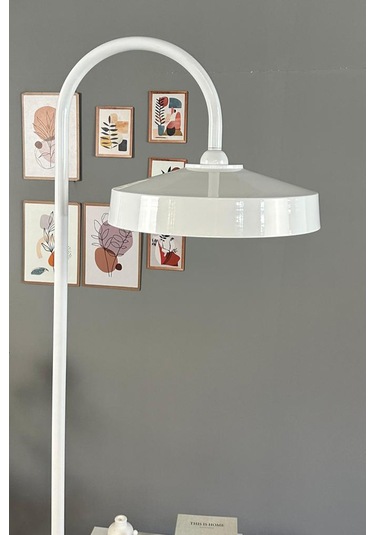 Beyaz Lambader Modern Dekoratif Metal Oturma Odası Çalışma Odası Zemin Lambası 6976 Beyaz