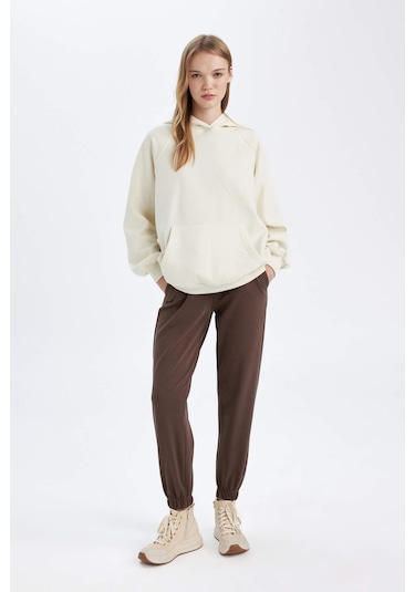 Defacto Regular Fit Beli Paçası Lastikli Cepli Uzun Boy Jogger Eşofman Altı S8381AZ24WNBN534 Kahve Defacto Regular Fit Beli Paçası Lastikli Cepli Uzun Boy Jogger Eşofman Altı S8381AZ24WNBN534 Kahve