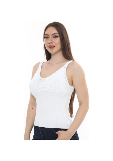 Monox Kadın Bluz V Yaka Gofre Nakışlı Yazlık Triko Atlet Beyaz