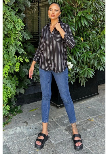 Kadın Siyah Uzun Kol Özel Kumaş Tek Cep Gömlek Dik Çizgili Arkası Uzun Basic Kesim Gömlek Siyah