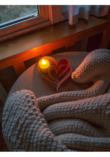 Sevgililer Günü Özel Kalp Figürü Tealight Hediyeli Kırmızı