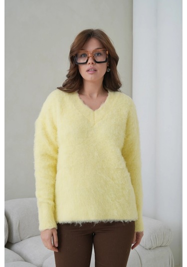 Kadın V Yaka Sakal Dokulu Şardonlu Oversize Triko Kazak 8695 Sarı