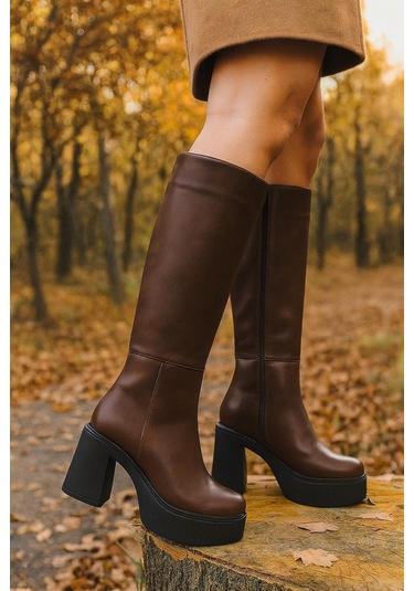 Kadın Fermuarlı Yüksek Topuklu Şık Çizme Kahverengi