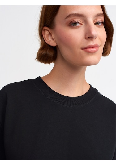 Dilvin Dekoratif Dikişli Bisiklet Yaka Tshirt  Siyah