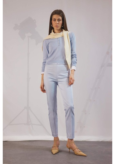 DeFacto Sigaret Saten Kumaş Pantolon Normal Bel Basic Düz Beli Lastikli Düz Paça J8743AZ25SMPR307 DeFacto Sigaret Saten Kumaş Pantolon Normal Bel Basic Düz Beli Lastikli Düz Paça J8743AZ25SMPR307