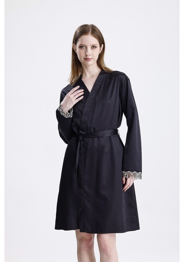 Laperissa Kadın Siyah Dantel Detaylı Kuşaklı Saten Dokuma Şık Sabahlık Siyah