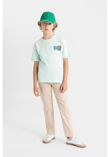 DeFacto Erkek Çocuk Düz Paça Beli Lastikli Cepli Bej Basic Düz Gabardin Okul Pantolonu T8850A624AUBG732