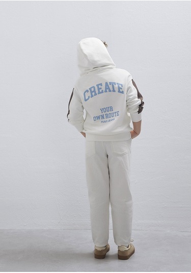 Mavi - Baskılı Kapüşonlu Ekru Sweatshirt 6s10165-70057 Ekru