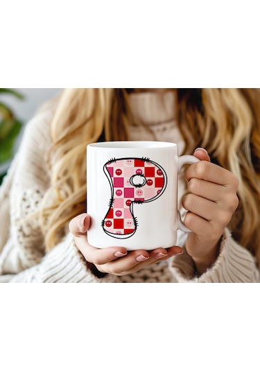 P Harfi Pembe Kareli Kalpli Göz Emojili Kupa Bardak Eğlenceli Kareli Tasarım Kahve Çay Kupası 07 Beyaz
