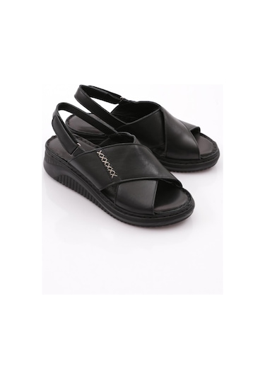 Dgn 083 Kadin Çapraz Bantli Sandalet Siyah