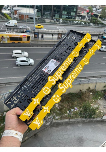 Supreme Özel Tasarım Sarı Pleksi Plakalık